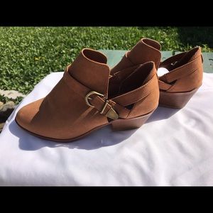 Time and True footwear